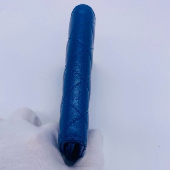 EUC CHANEL Metallic Blue Calfskin Quilted Reissue Flap Card Holder - Picture 6 of 15